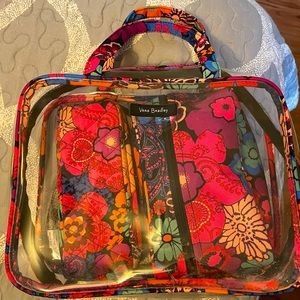 Vera Bradley toiletry set